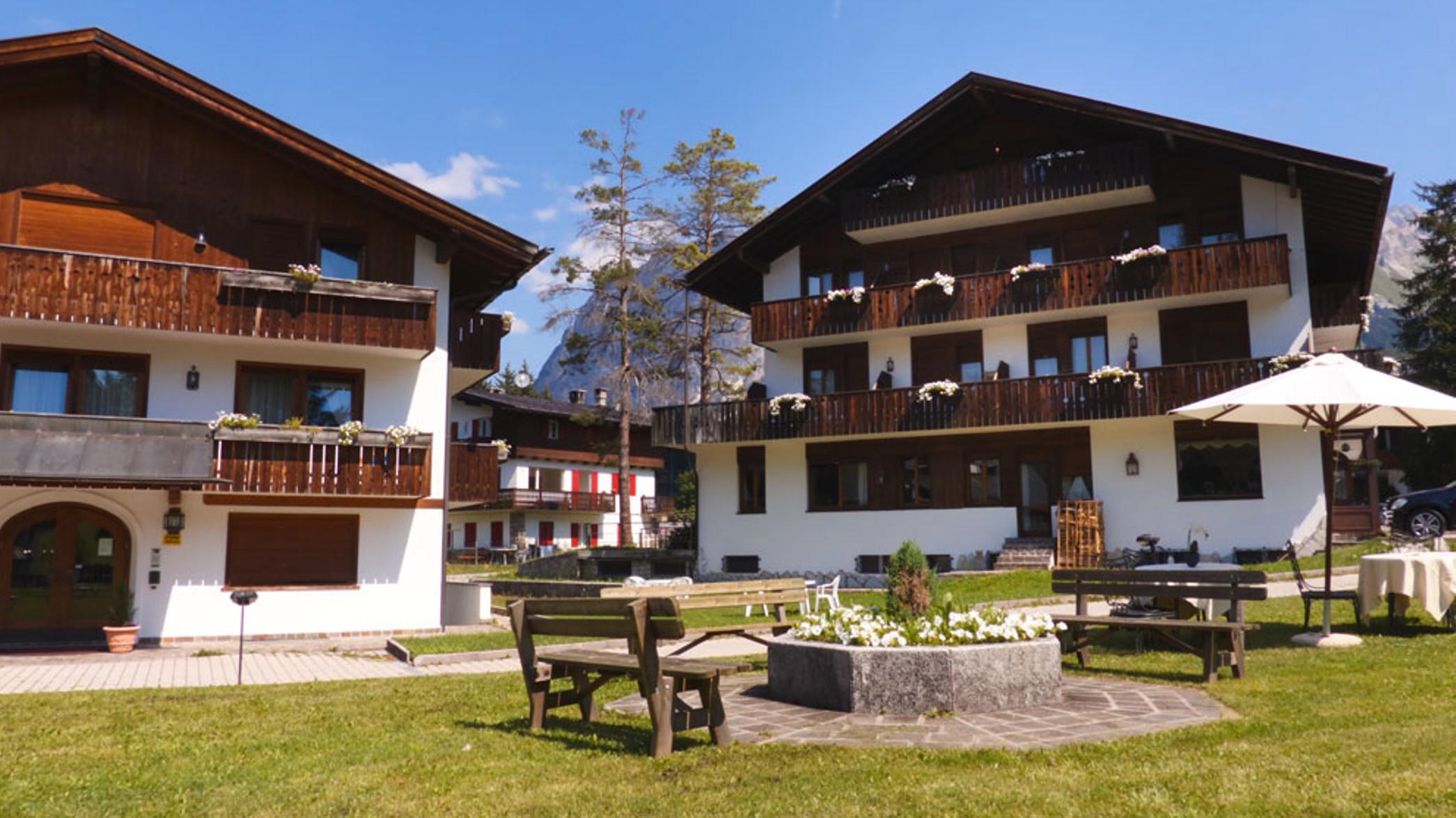 Hotel Capannina Cortina dʼAmpezzo Exterior foto