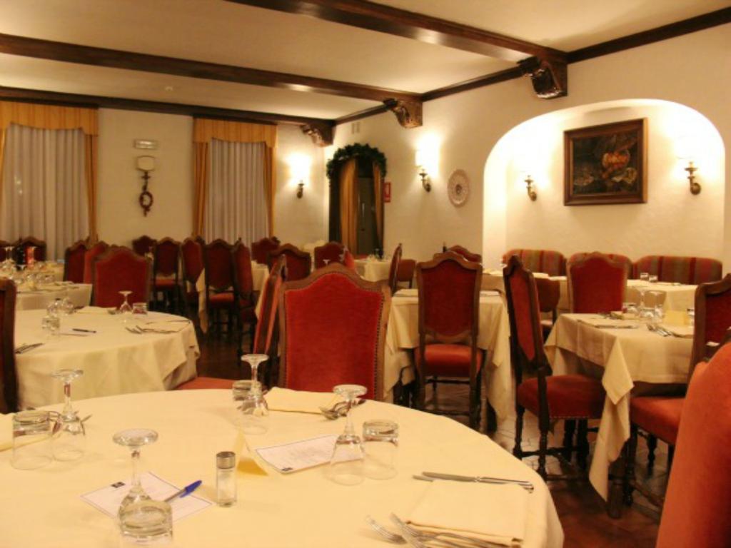 Hotel Capannina Cortina dʼAmpezzo Exterior foto