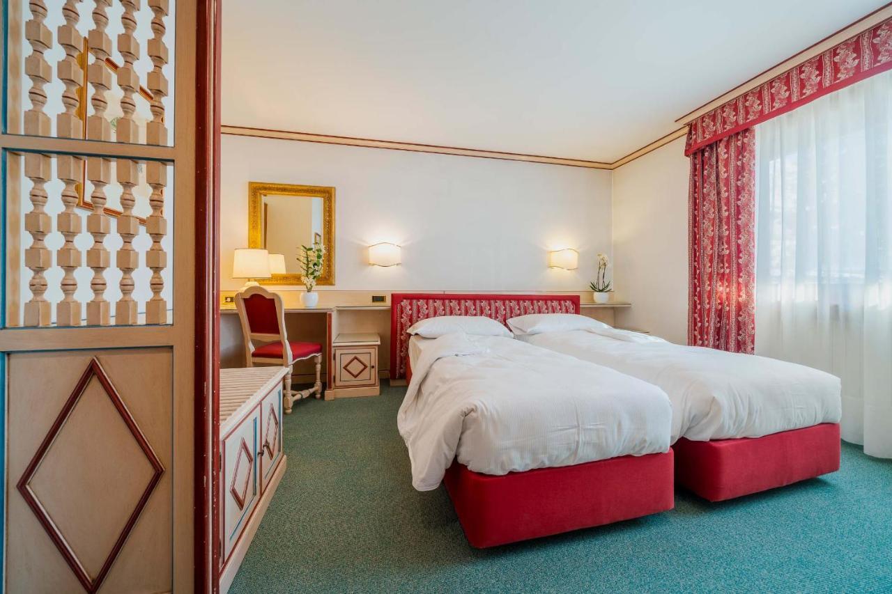 Hotel Capannina Cortina dʼAmpezzo Exterior foto